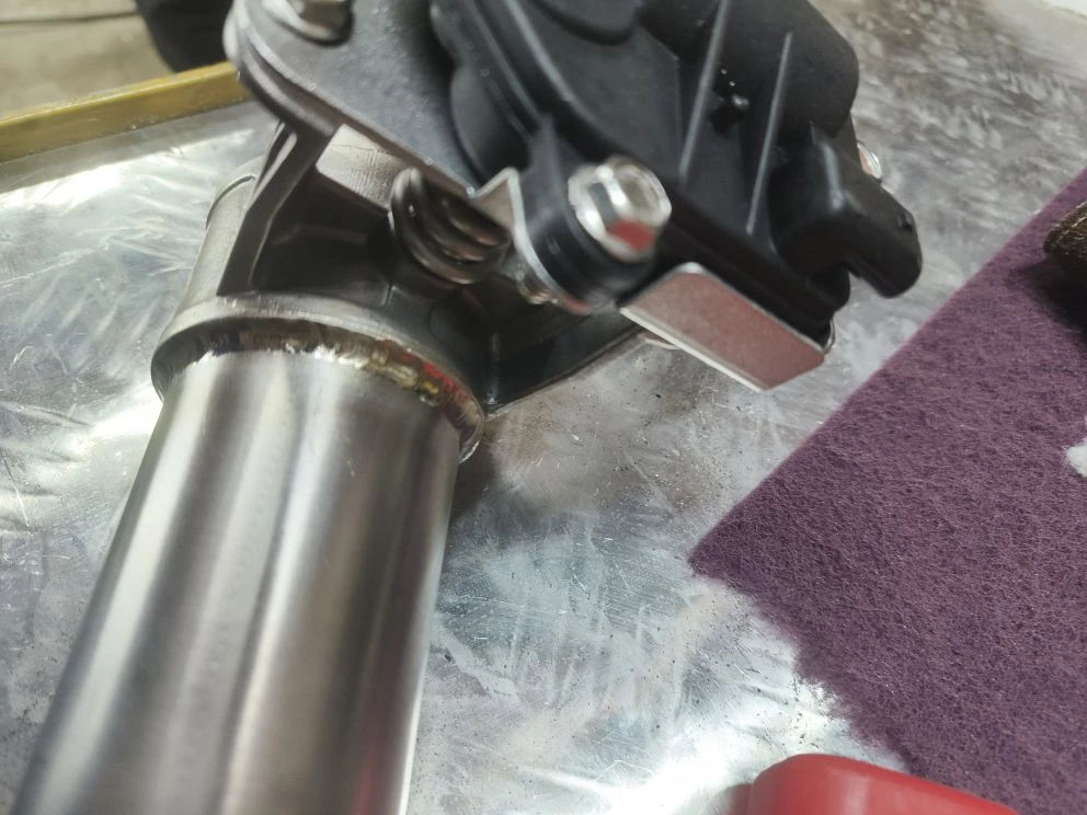 Титановая выхлопная система - шов